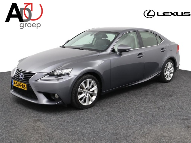 Lexus IS - 300h Luxury Line