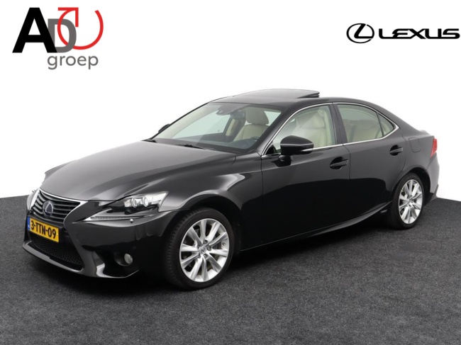 Lexus IS - 300h Luxury Line