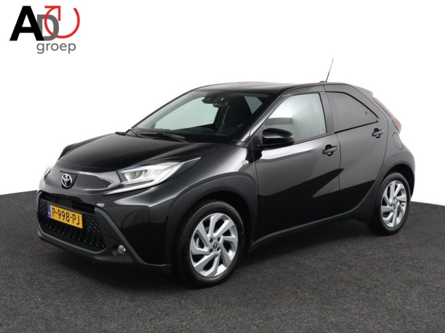 Toyota Aygo X - 1.0 VVT-i MT first